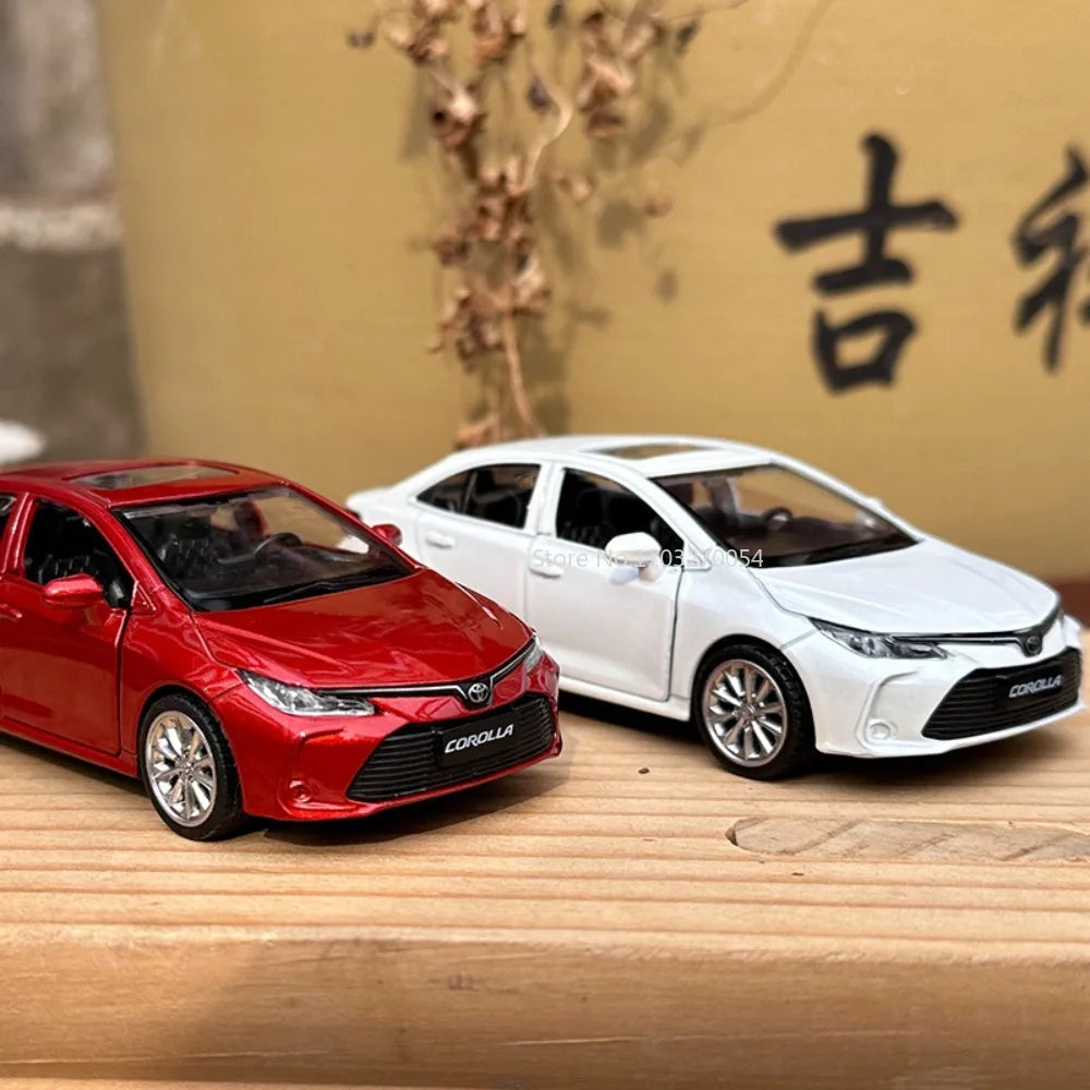 Corolla Classic: 1/43 Scale Toyota Corolla Alloy Model Car