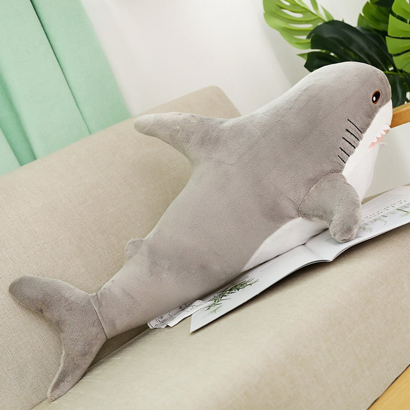 Peluche requin géant