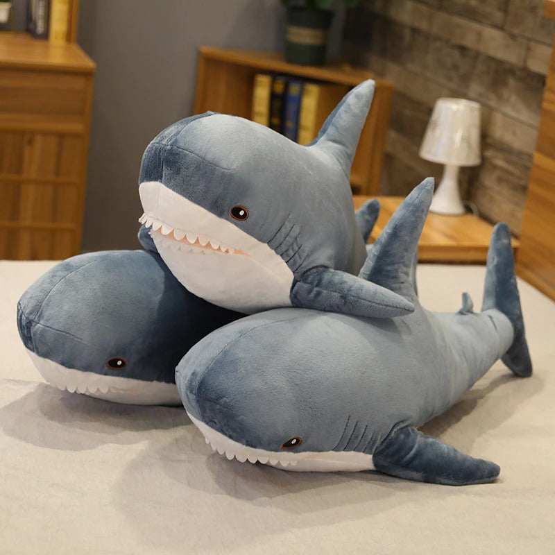 Peluche requin géant