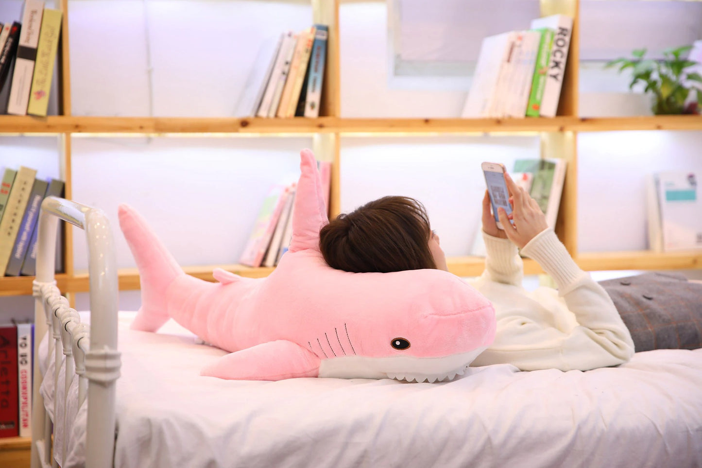 Peluche requin géant